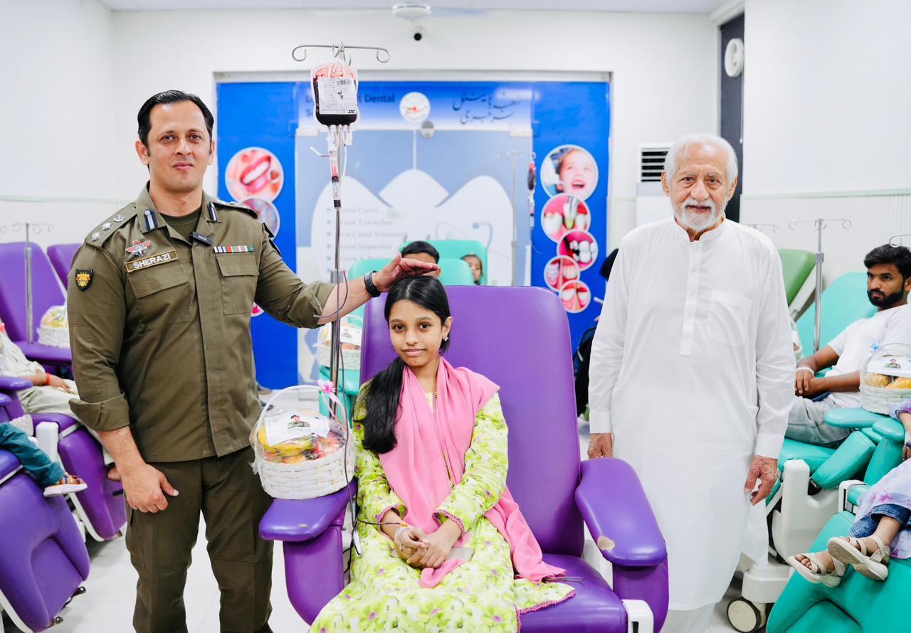 CTO Lahore SSP Abdul Rahim Sherazi donating blood and meeting thalassemia and hemophilia children during his visit to Sundas Foundation on World Blood Donor Day.